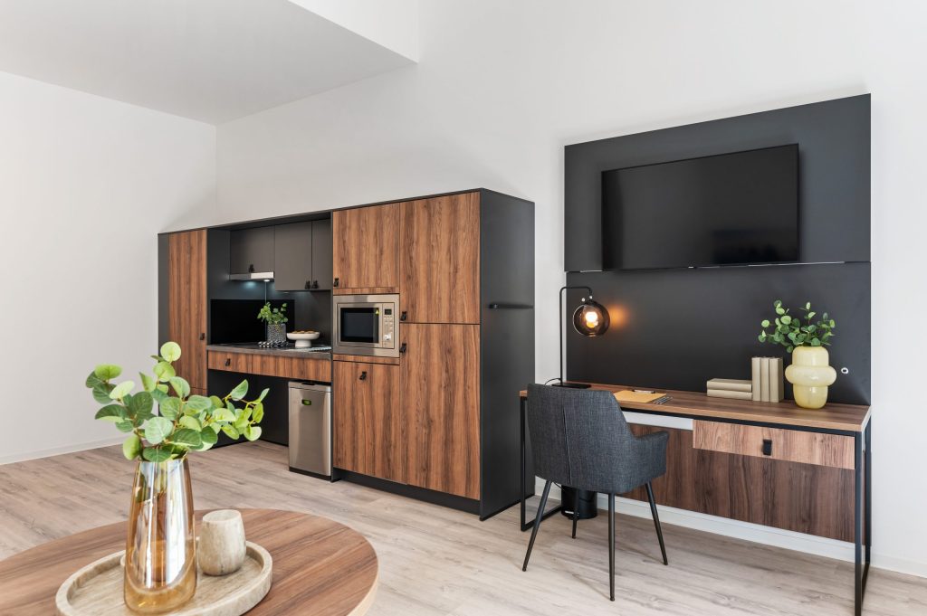 Apartment mit Küchenzeile und Arbeitsplatz – Eschborn – Campo Novo Aparthotel