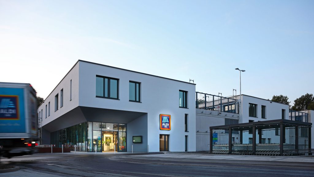 Gebäude mit Ladenfläche und Apartments – Tübingen – Studentenapartments TÜ3