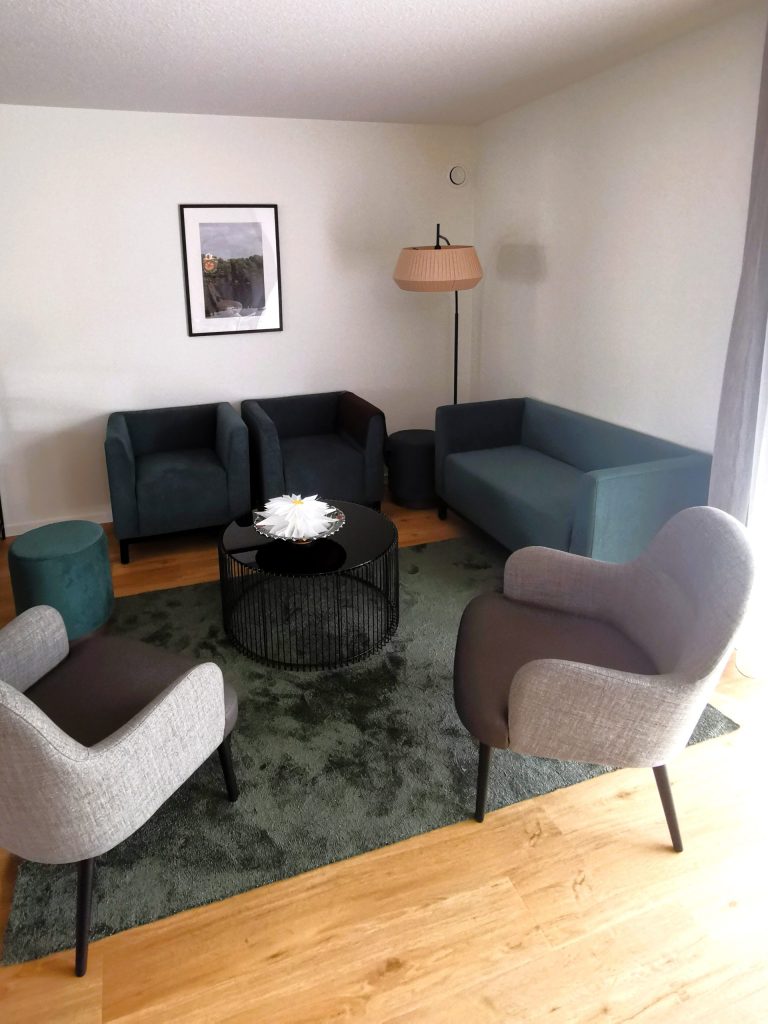 Living room seating – Nordhorn – Neuberliner Hof Residential Community