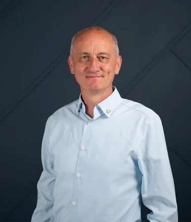 Porträt von Sebastian Rösler, Produktmanagement bei Gerstenberg Living