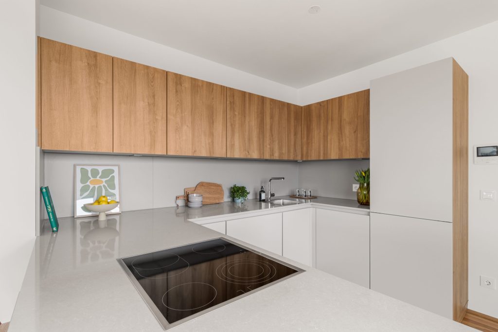 Kitchenette with a hob – Vienna – Momento by Greystar