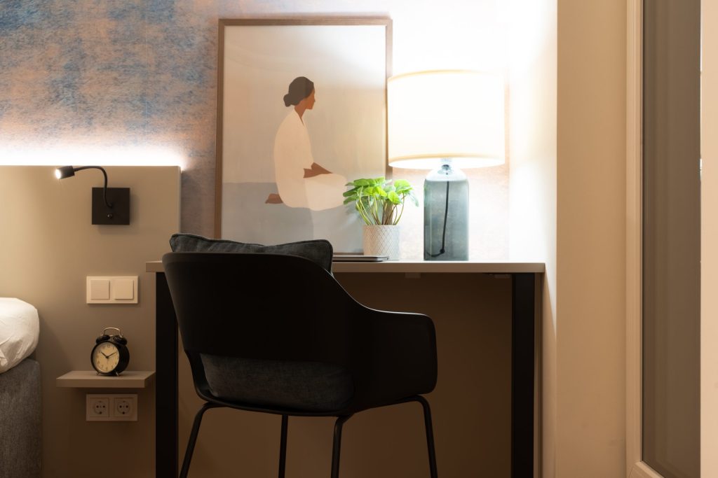 Desk with a mirror – Holzkirchen – Hoki Living