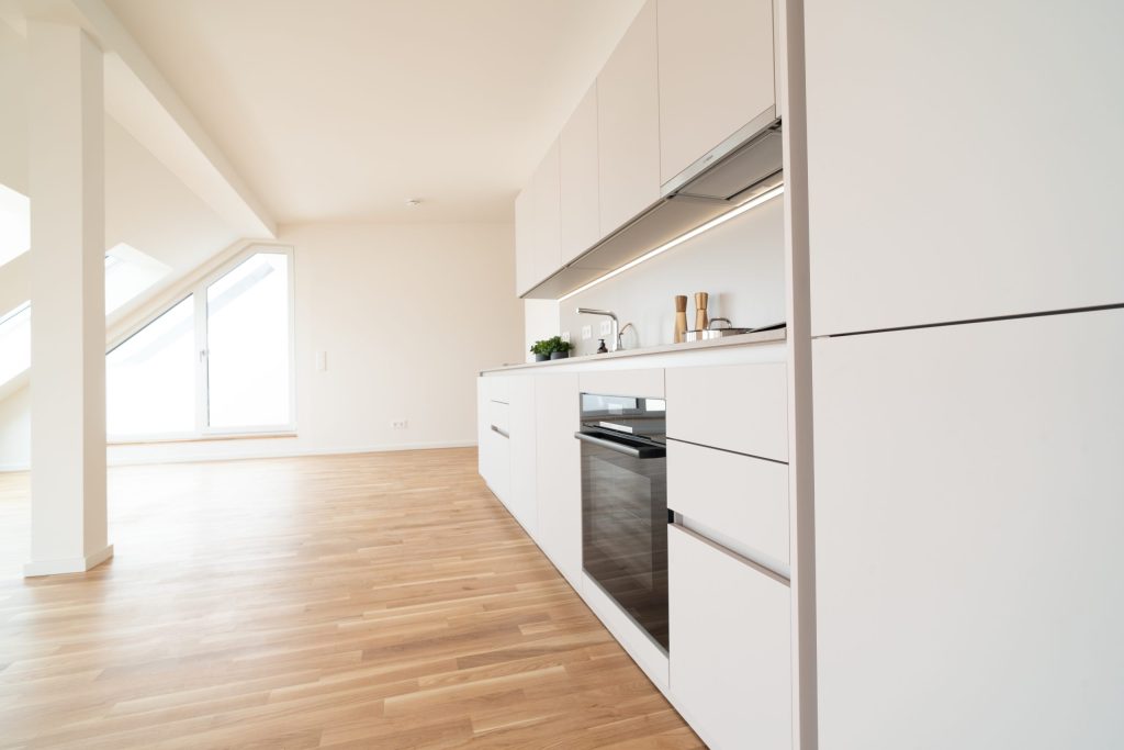 Weiße Einbauküche – Dresden – Ostravorwerk